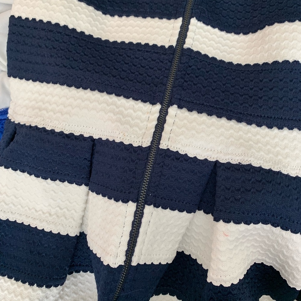 Sans Souci White Blue Stripe Dress Size Small - Picture 12 of 16